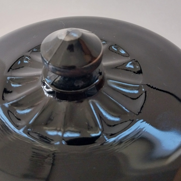 Vtg Black Amethyst Glass Lidded Jar With Sterling Silver Overlay (LE Smith?) - Picture 6 of 16